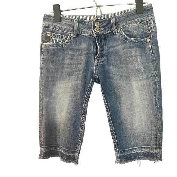 Miss Me Blue Seville Fringe Bermuda Stripe Detail Denim Jean Shorts Women Sz 27 - Picture 1 of 16